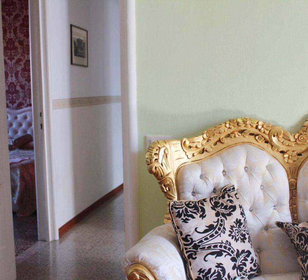 The Golden Apartment Venice Exterior photo